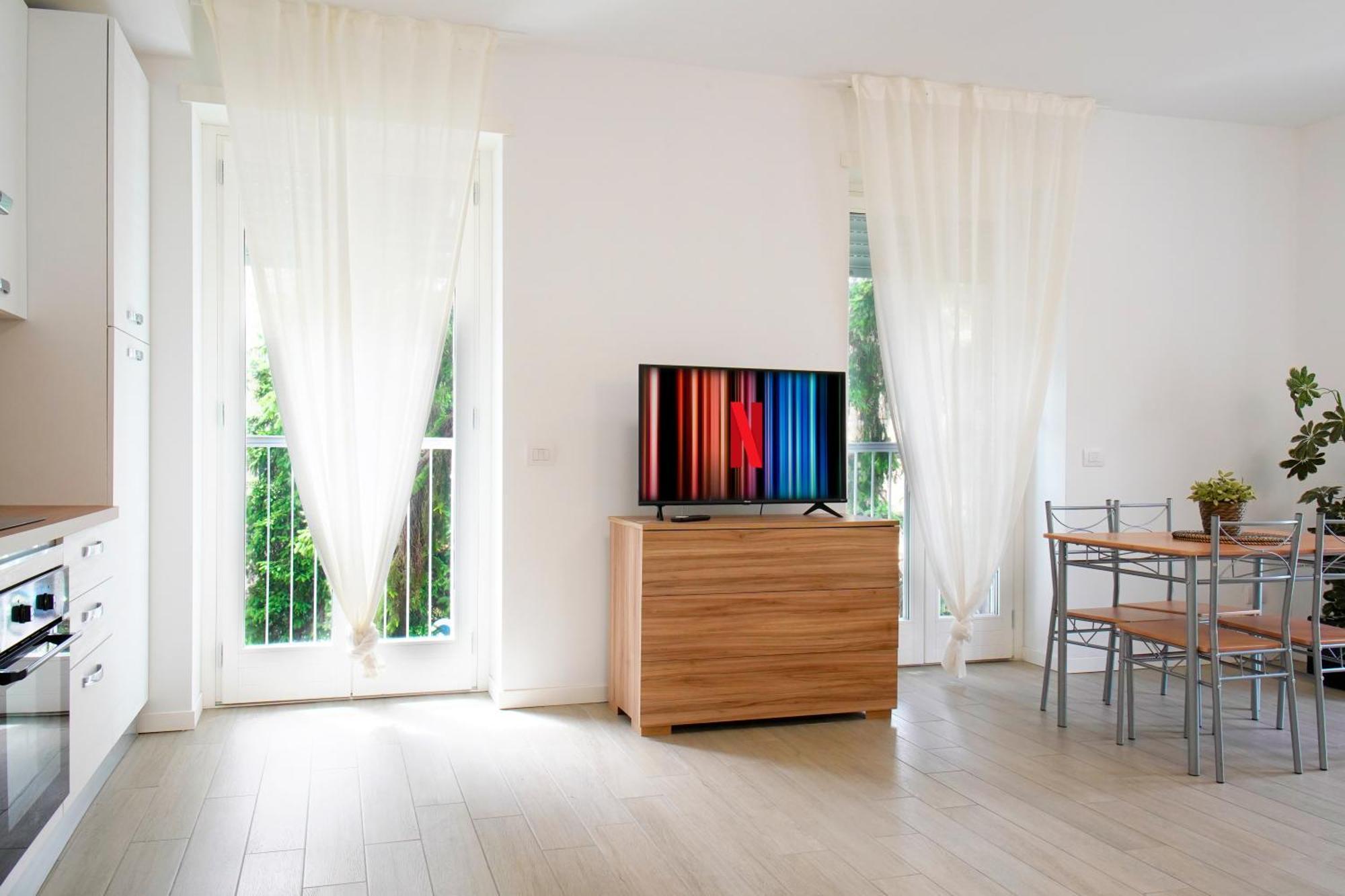 לקו Casa Ideale Tim Appartmanti Moderni Vicina Al Centro מראה חיצוני תמונה