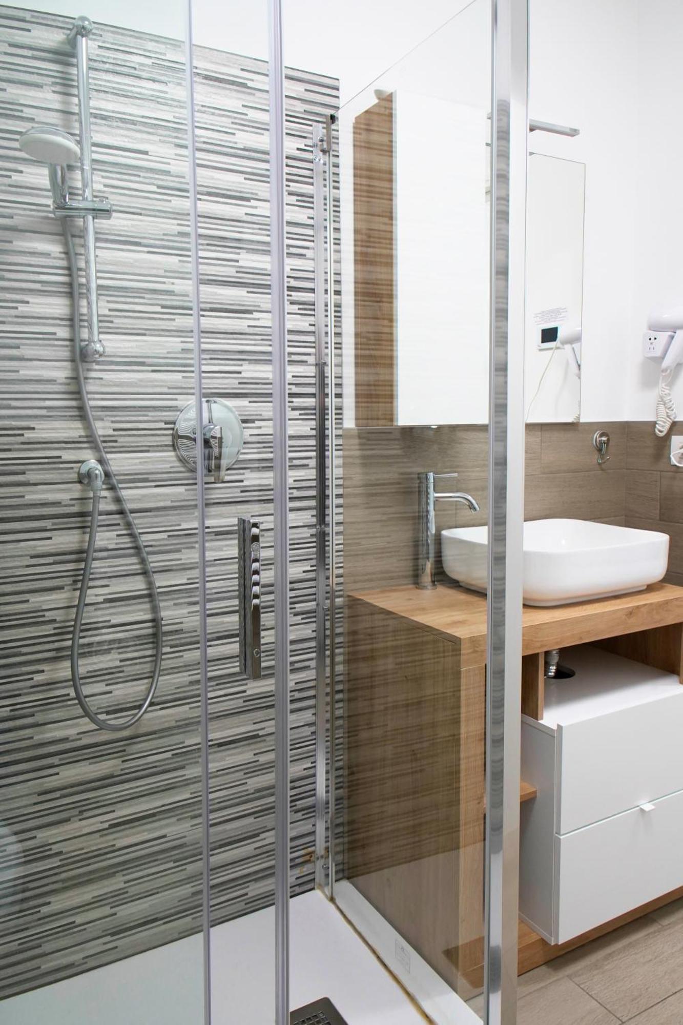 לקו Casa Ideale Tim Appartmanti Moderni Vicina Al Centro מראה חיצוני תמונה